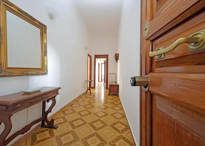4bnb - Queen Mary Vatican *